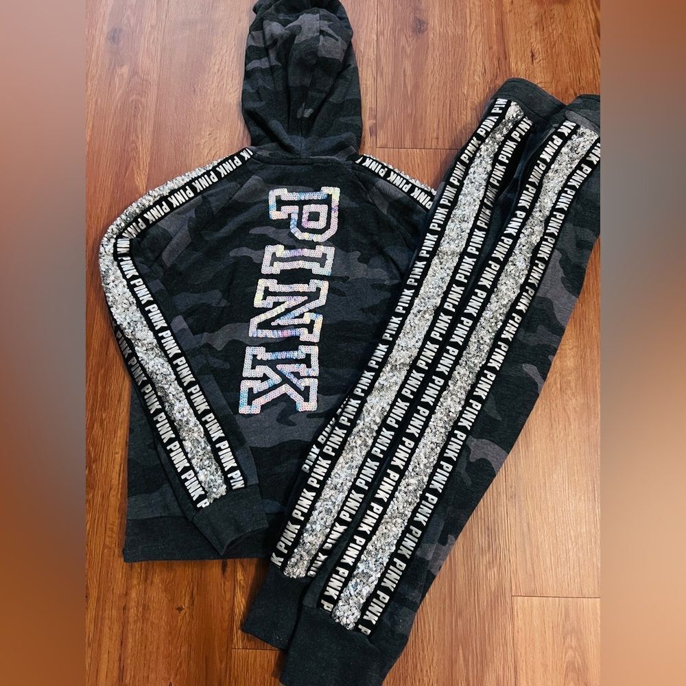 PINK VS CAMO GREY BLING HOODIE/ JOGGERS OUTFIT SET M